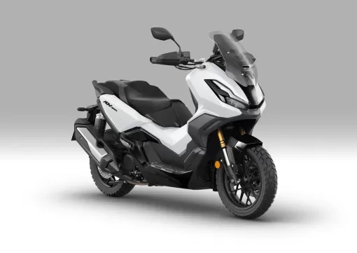 honda-nov23-newcolourstrio-gallery7.webp